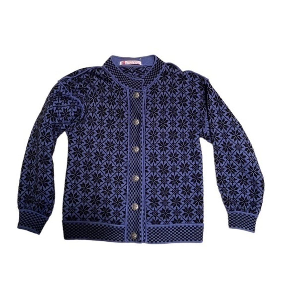 Vidgis design blue snowflake handmade Norwegian Nordic sweater
